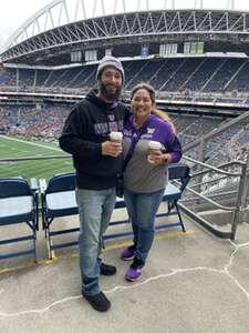 Washington Huskies - NCAA Football vs Washington State Cougars