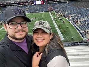 Washington Huskies - NCAA Football vs Washington State Cougars