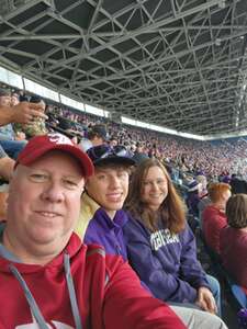 Washington Huskies - NCAA Football vs Washington State Cougars