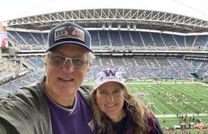 Washington Huskies - NCAA Football vs Washington State Cougars