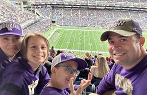 Washington Huskies - NCAA Football vs Washington State Cougars