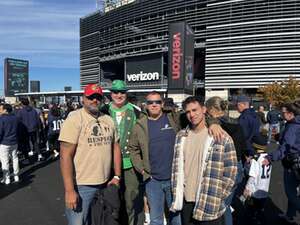 Navy Midshipmen - NCAA Football vs Notre Dame Fighting Irish