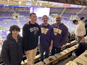 Washington Huskies - NCAA Men's Basketball vs Washington State Cougars