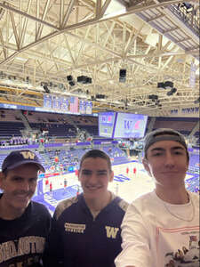 Washington Huskies - NCAA Men's Basketball vs Washington State Cougars