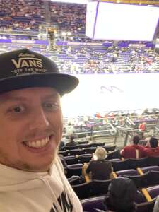 Washington Huskies - NCAA Men's Basketball vs Washington State Cougars