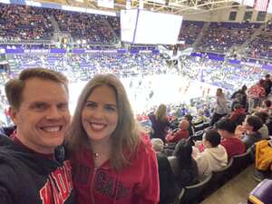 Washington Huskies - NCAA Men's Basketball vs Washington State Cougars