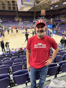 Washington Huskies - NCAA Men's Basketball vs Washington State Cougars