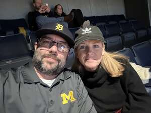 Michigan Wolverines - NCAA Men's Basketball vs Iowa Hawkeyes