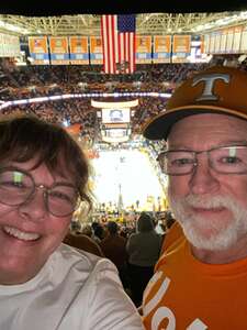 Tennessee Volunteers - NCAA Men's Basketball vs Georgia Bulldogs