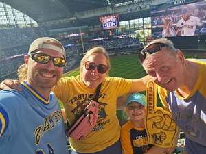 Milwaukee Brewers - MLB vs Chicago Cubs