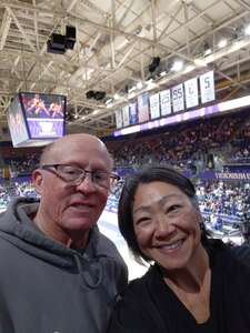 Washington Huskies - NCAA Women's Volleyball vs Washington State Cougars