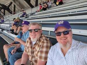 Washington Huskies - NCAA Football vs Washington State Cougars