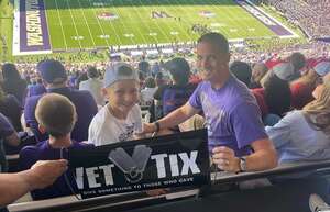 Washington Huskies - NCAA Football vs Washington State Cougars