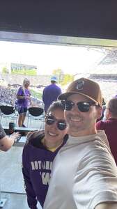 Washington Huskies - NCAA Football vs Washington State Cougars