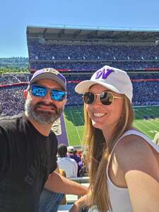 Washington Huskies - NCAA Football vs Washington State Cougars