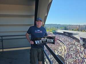 Washington Huskies - NCAA Football vs Washington State Cougars