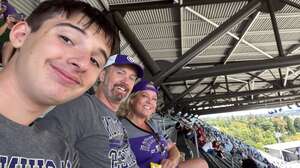 Washington Huskies - NCAA Football vs Washington State Cougars