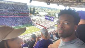 Washington Huskies - NCAA Football vs Washington State Cougars