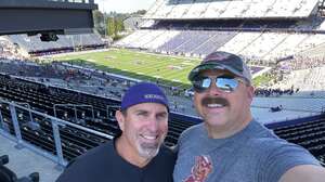 Washington Huskies - NCAA Football vs Washington State Cougars