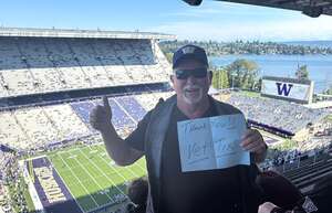 Washington Huskies - NCAA Football vs Washington State Cougars
