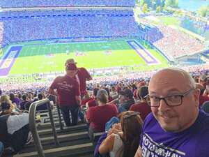 Washington Huskies - NCAA Football vs Washington State Cougars