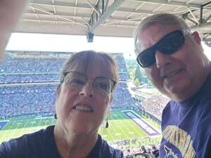 Washington Huskies - NCAA Football vs Washington State Cougars