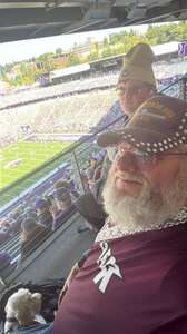 Washington Huskies - NCAA Football vs Washington State Cougars