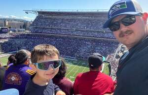 Washington Huskies - NCAA Football vs Washington State Cougars