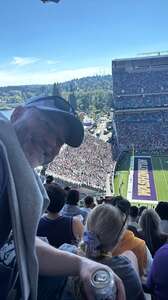Washington Huskies - NCAA Football vs Washington State Cougars