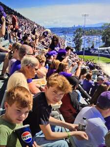 Washington Huskies - NCAA Football vs Washington State Cougars