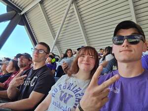 Washington Huskies - NCAA Football vs Washington State Cougars