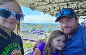 Washington Huskies - NCAA Football vs Washington State Cougars