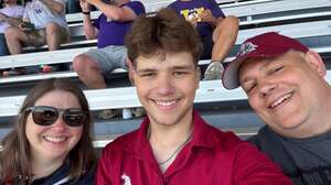 Washington Huskies - NCAA Football vs Washington State Cougars