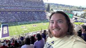 Washington Huskies - NCAA Football vs Washington State Cougars