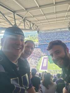 Washington Huskies - NCAA Football vs Washington State Cougars