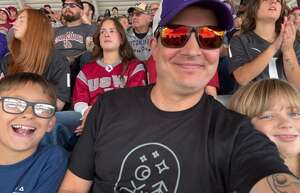 Washington Huskies - NCAA Football vs Washington State Cougars