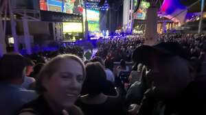 BRAD PAISLEY LIVE