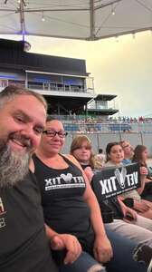 BRAD PAISLEY LIVE