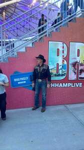 BRAD PAISLEY LIVE