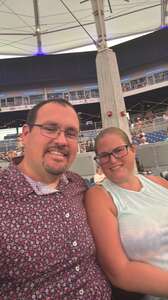 BRAD PAISLEY LIVE