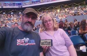 BRAD PAISLEY LIVE