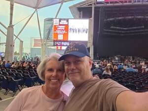 BRAD PAISLEY LIVE