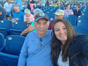 BRAD PAISLEY LIVE
