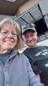 BRAD PAISLEY LIVE