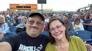 BRAD PAISLEY LIVE