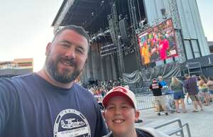 BRAD PAISLEY LIVE