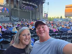 BRAD PAISLEY LIVE