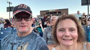 BRAD PAISLEY LIVE