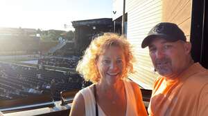 BRAD PAISLEY LIVE