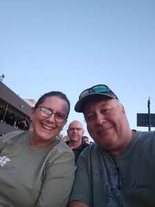 BRAD PAISLEY LIVE